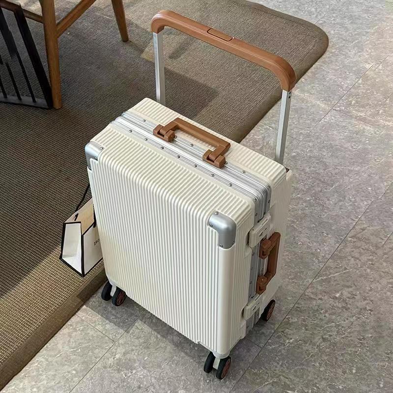 Nowa szeroka walizka na kółkac – Aluminum Frame Carry On Luggage recenzja i cena