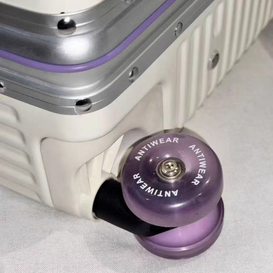 Walizka z aluminiową ramą, kol – Aluminum Frame Carry On Luggage recenzja i cena