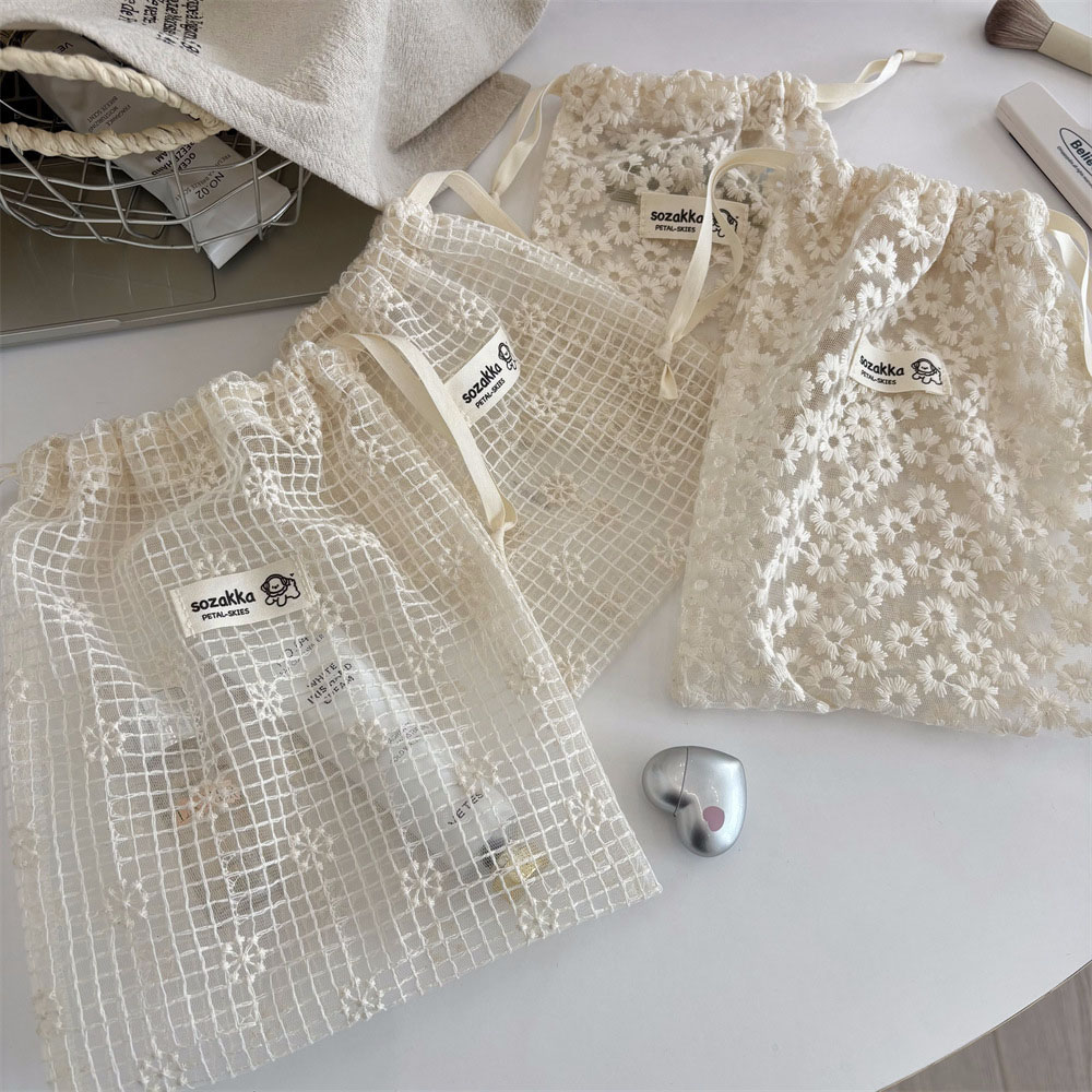 Koronkowa, haftowana siateczko – Cosmetic Bags recenzja i cena